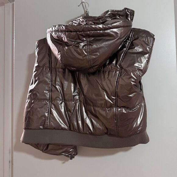 Anthropologie - PLUS SIZE Daily Practice by Anthropologie Metallic Puffer Vest - Picture 3 of 6
